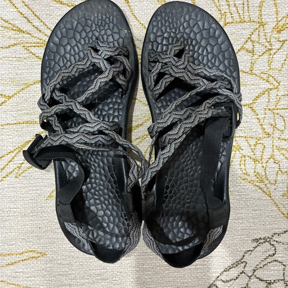 Women’s Black Braided Strap Chacos